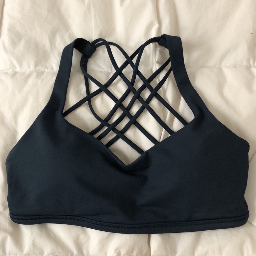 NWT Lululemon Free To Be (Wild) Bra- Navy Size 6